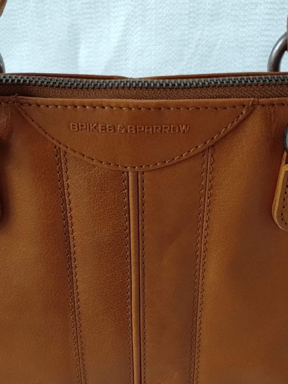 Spikes & Sparrow Women’s Leather Shoulder Bag in Great Condition! - Picture 2 of 7